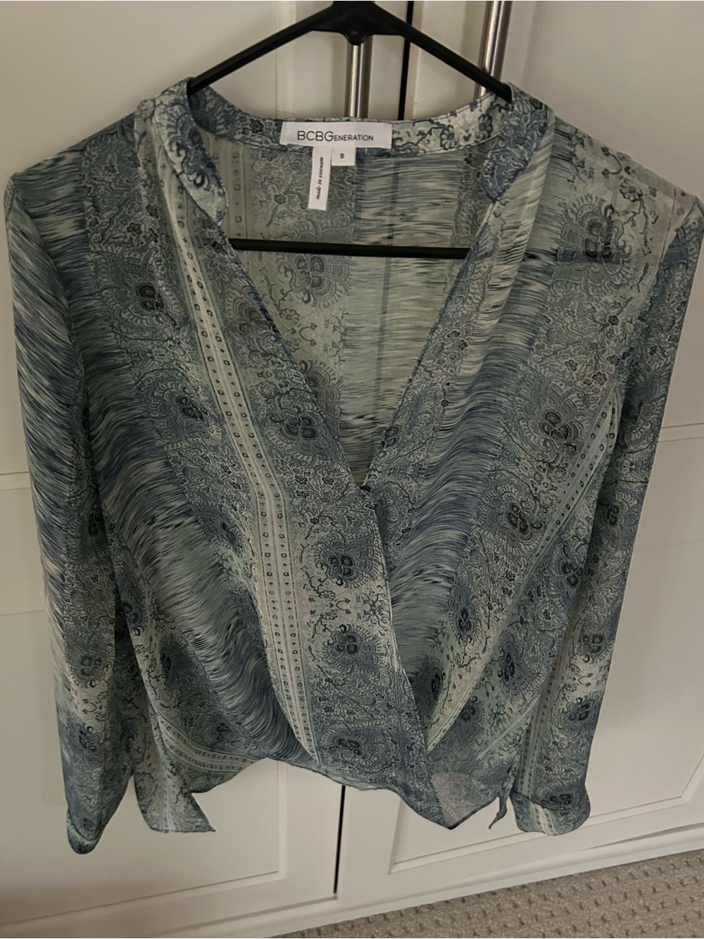 BCBGeneration Blue-Grey Paisley Surplice Blouse